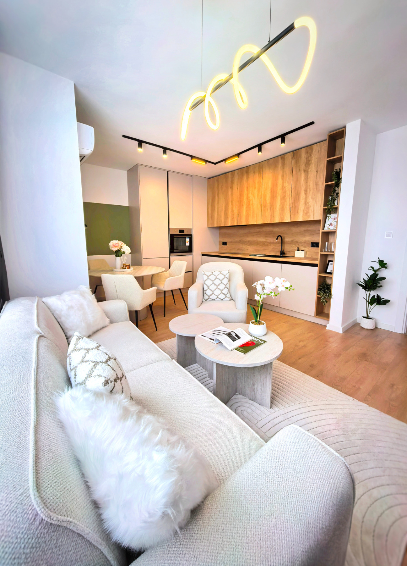 Продава 3-СТАЕН, гр. Пловдив, Тракия, снимка 5 - Апартаменти - 54280005