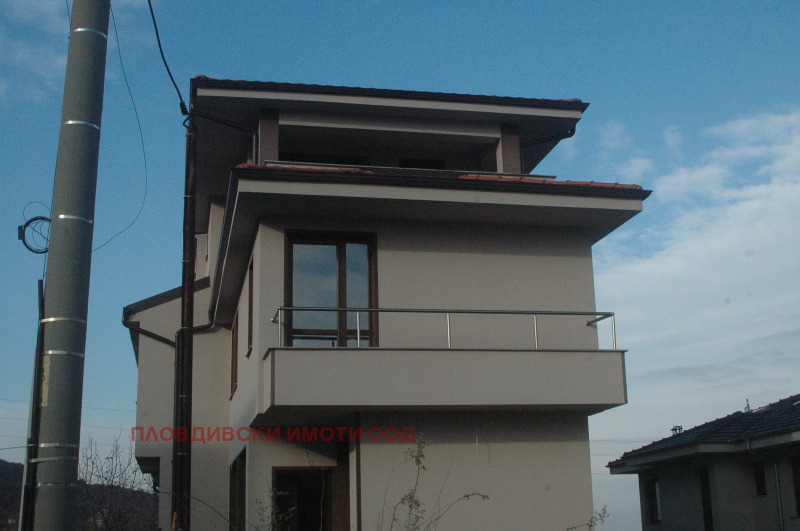 Продава КЪЩА, с. Марково, област Пловдив, снимка 2 - Къщи - 45257599