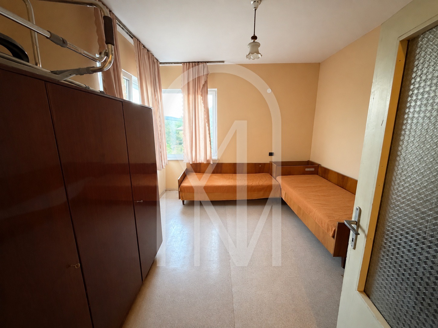 Продава ЕТАЖ ОТ КЪЩА, гр. Кърджали, Байкал, снимка 4 - Етаж от къща - 56332314