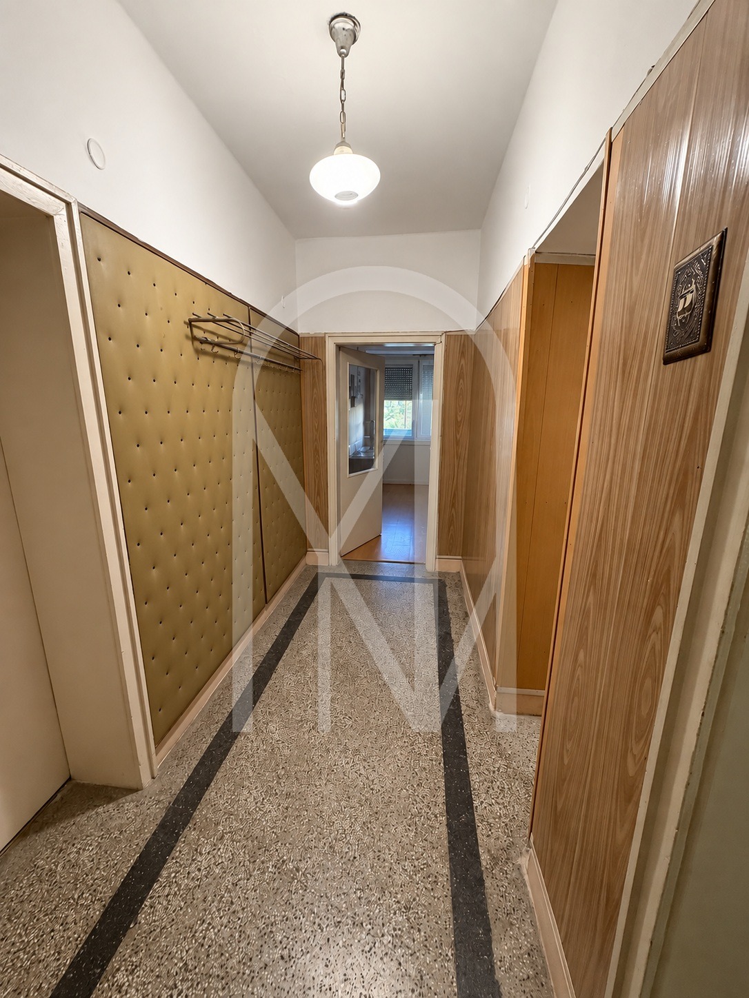Продава ЕТАЖ ОТ КЪЩА, гр. Кърджали, Байкал, снимка 5 - Етаж от къща - 56332314