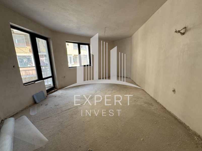 In vendita  1 camera da letto Varna , Kolhozen pazar , 55 mq | 52252220