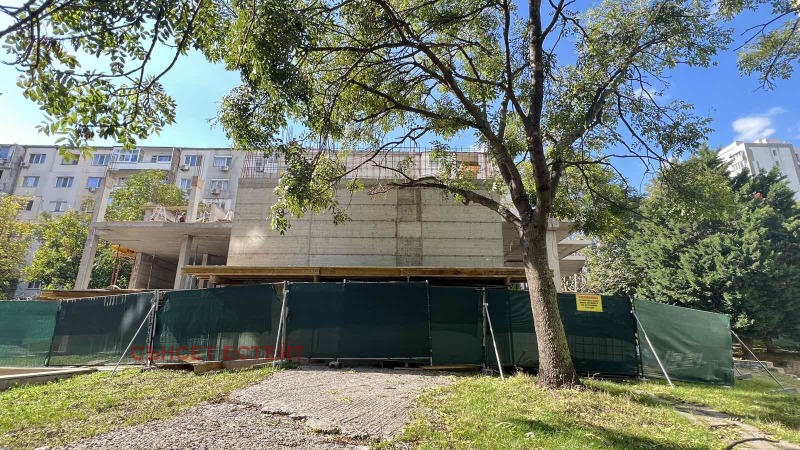 Продава 2-СТАЕН, гр. Бургас, Зорница, снимка 2 - Апартаменти - 52190319