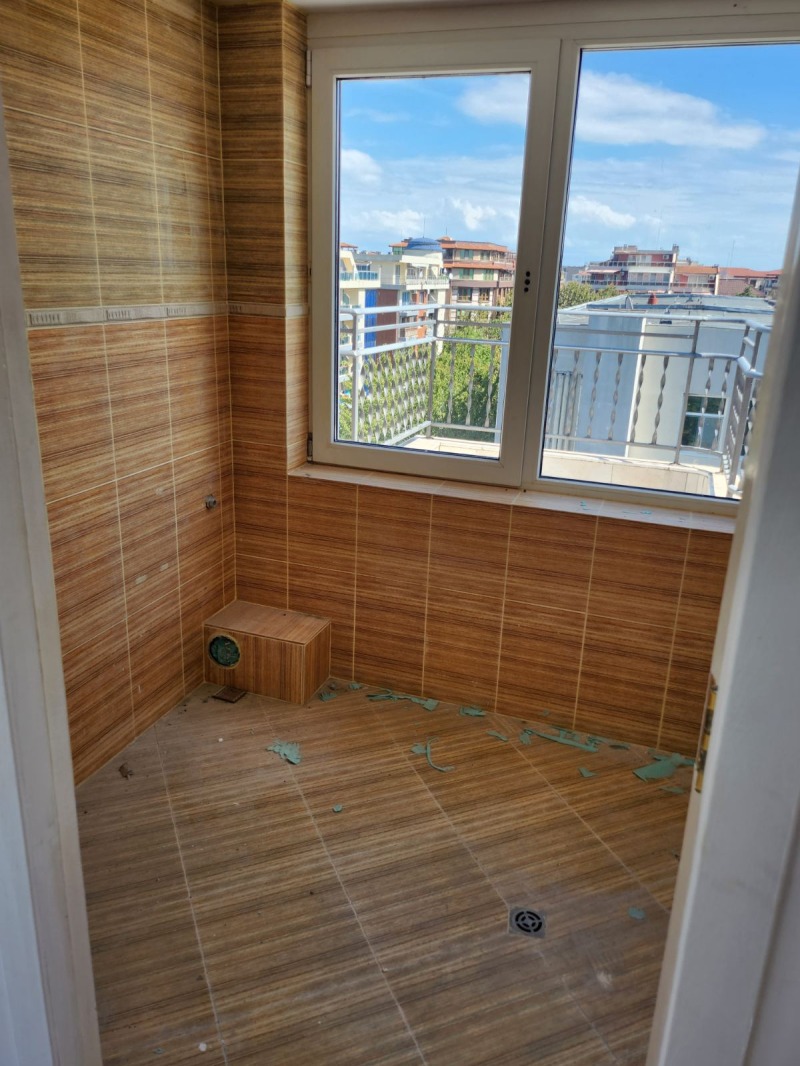 Продава МНОГОСТАЕН, гр. Поморие, област Бургас, снимка 13 - Апартаменти - 52612970