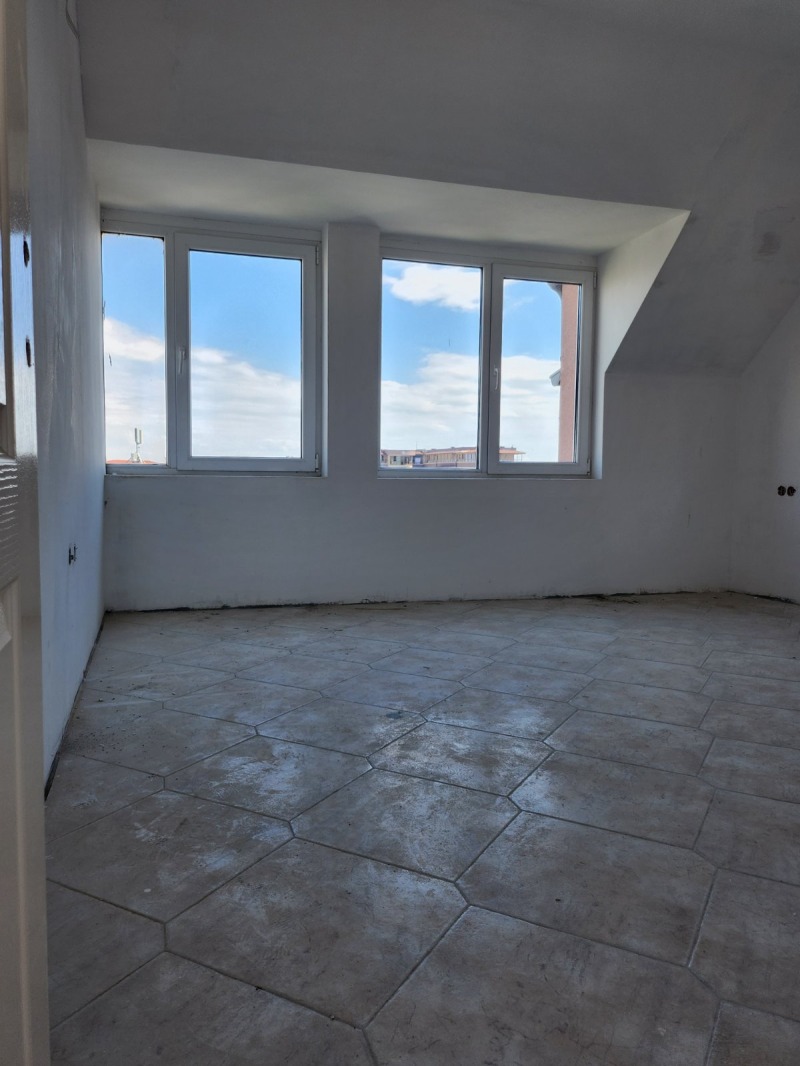 Продава МНОГОСТАЕН, гр. Поморие, област Бургас, снимка 10 - Апартаменти - 52612970