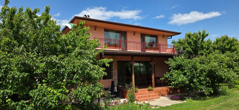 Продава  Къща област Пловдив , с. Белащица , 245 кв.м | 84537658
