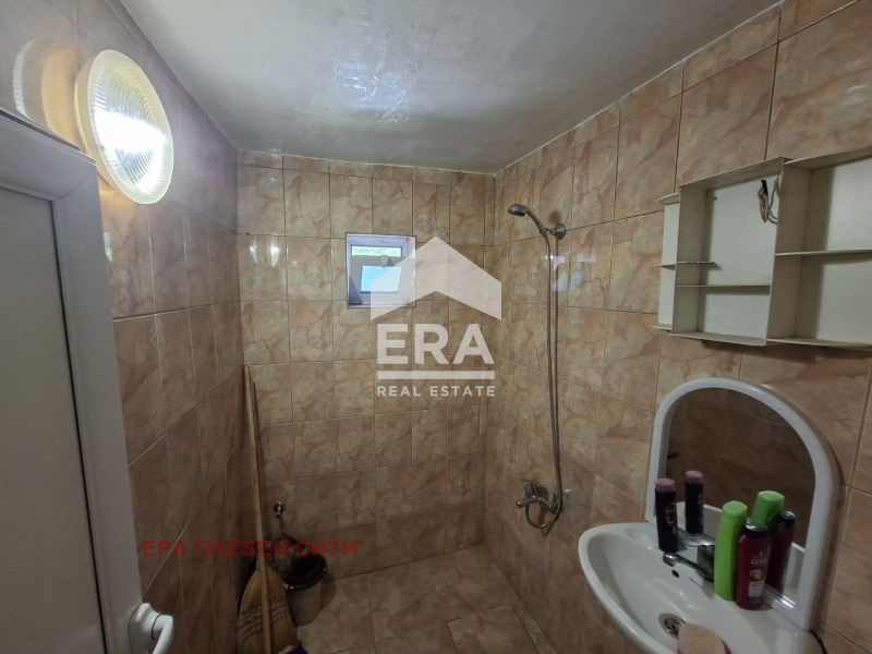 Продава КЪЩА, с. Садовец, област Плевен, снимка 10 - Къщи - 56724517