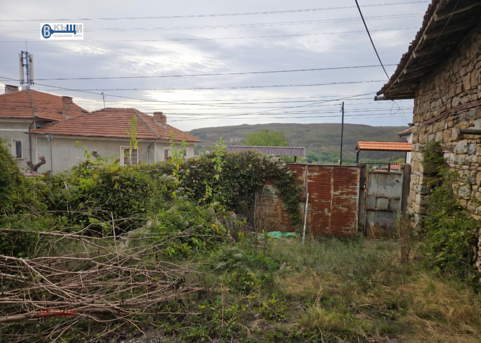 Продава КЪЩА, с. Самоводене, област Велико Търново, снимка 2 - Къщи - 47543868