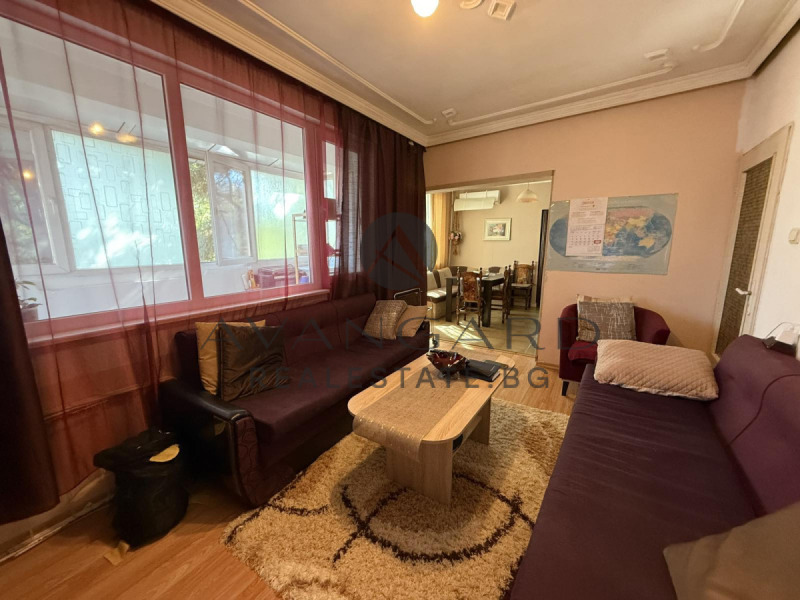 Te koop  3 slaapkamers Plovdiv , Kjutsjuk Parizj , 107 m² | 52226923