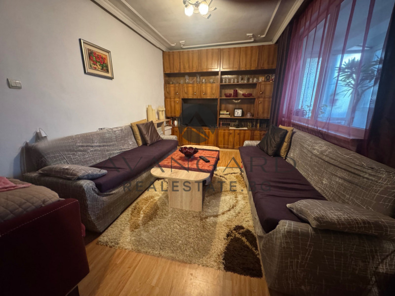 Продава  4-стаен, град Пловдив, Кючук Париж •  181 499 € • ID 53747047 — holmes.bg - [1] 