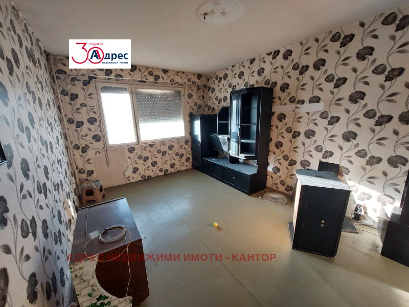 Продава 2-СТАЕН, град Пазарджик, Окръжна болница • 100000 лв. / 51129.19 € • 68210259 1