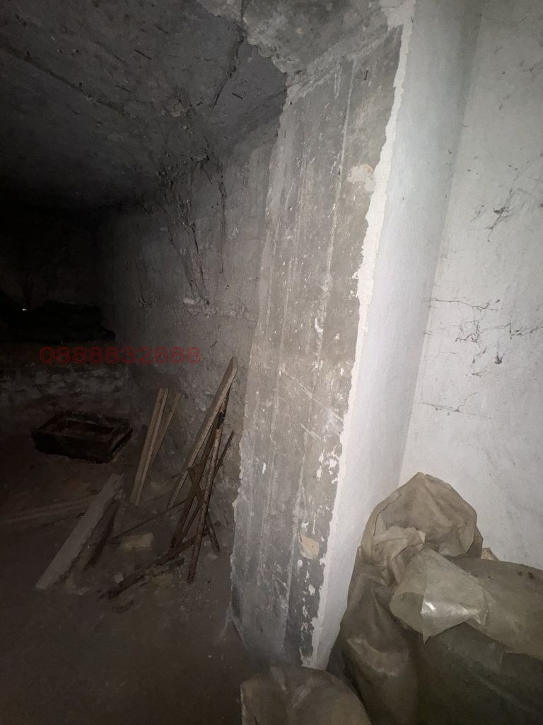 Продава  Къща област Ловеч , с. Орешак , 300 кв.м | 51708181 - изображение [8]