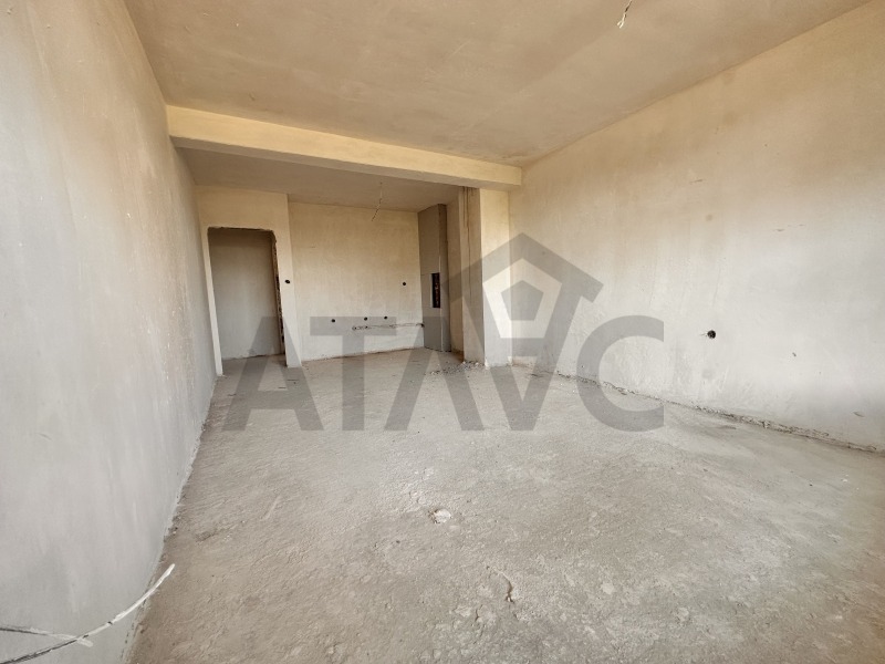 En venta  2 dormitorios Plovdiv , Trakiya , 100 metros cuadrados | 38851162 - imagen [2]