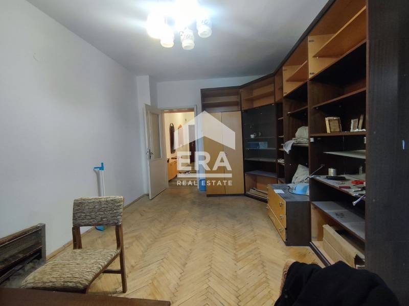 Продава  3-стаен град Хасково , Дружба 1 , 96 кв.м | 46212322 - изображение [2]