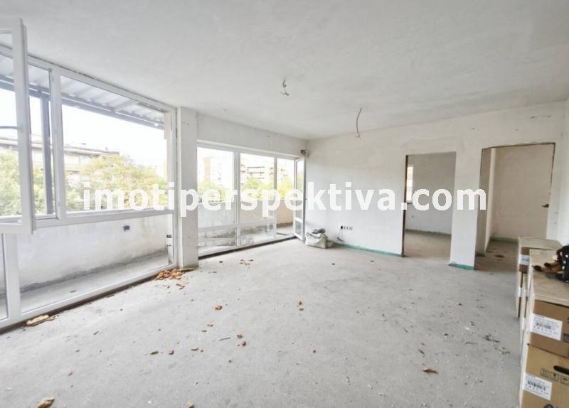 Продава 3-СТАЕН, гр. Пловдив, Кючук Париж