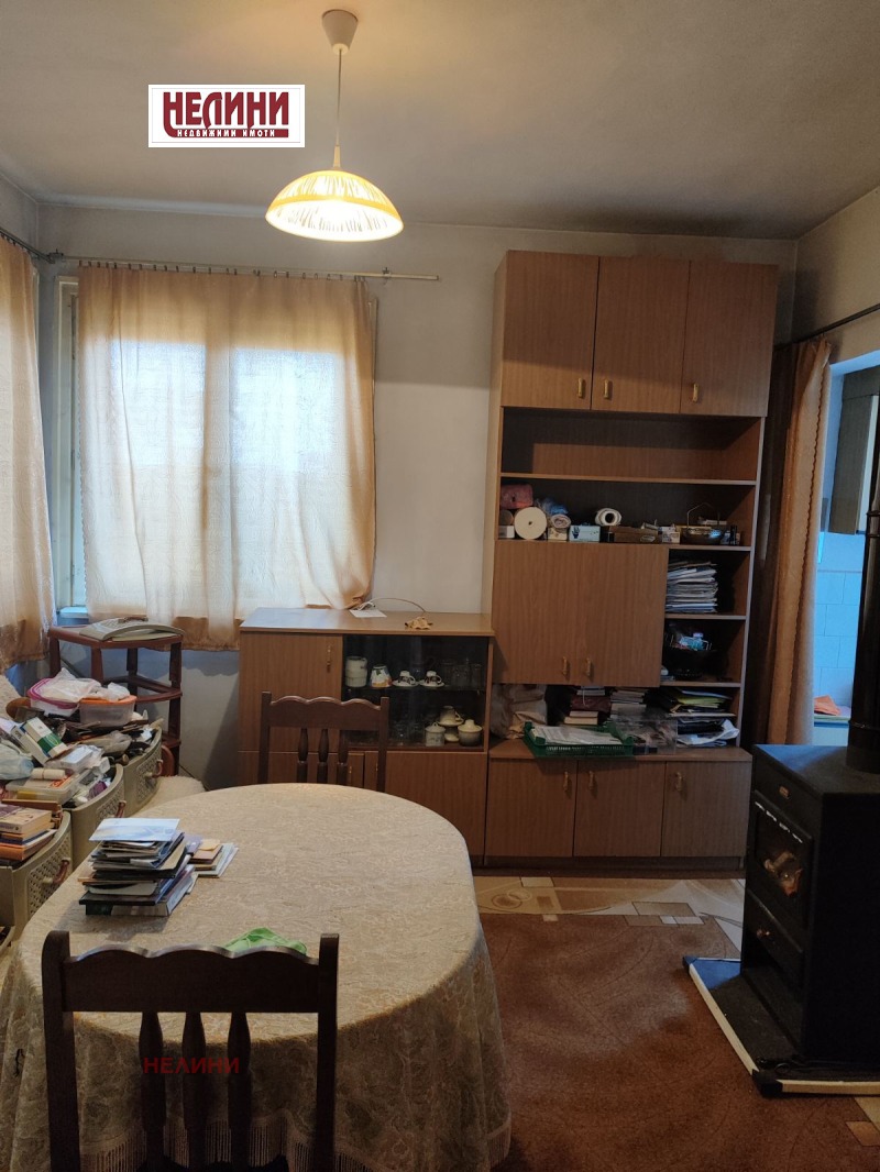 Продава ЕТАЖ ОТ КЪЩА, гр. Русе, Дружба 2, снимка 1 - Етаж от къща - 47711996