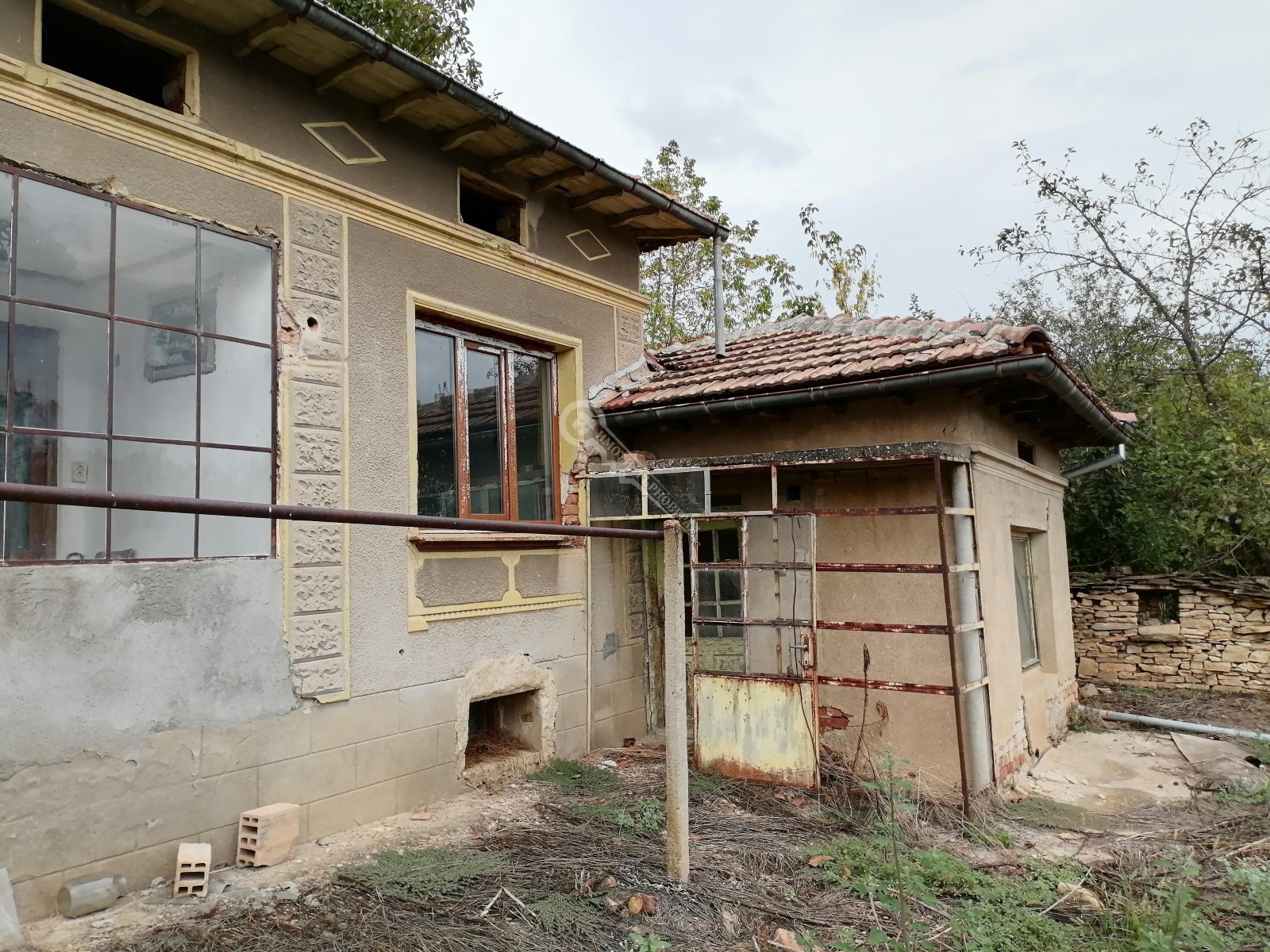 Продава КЪЩА, с. Долна Липница, област Велико Търново, снимка 2 - Къщи - 43640297