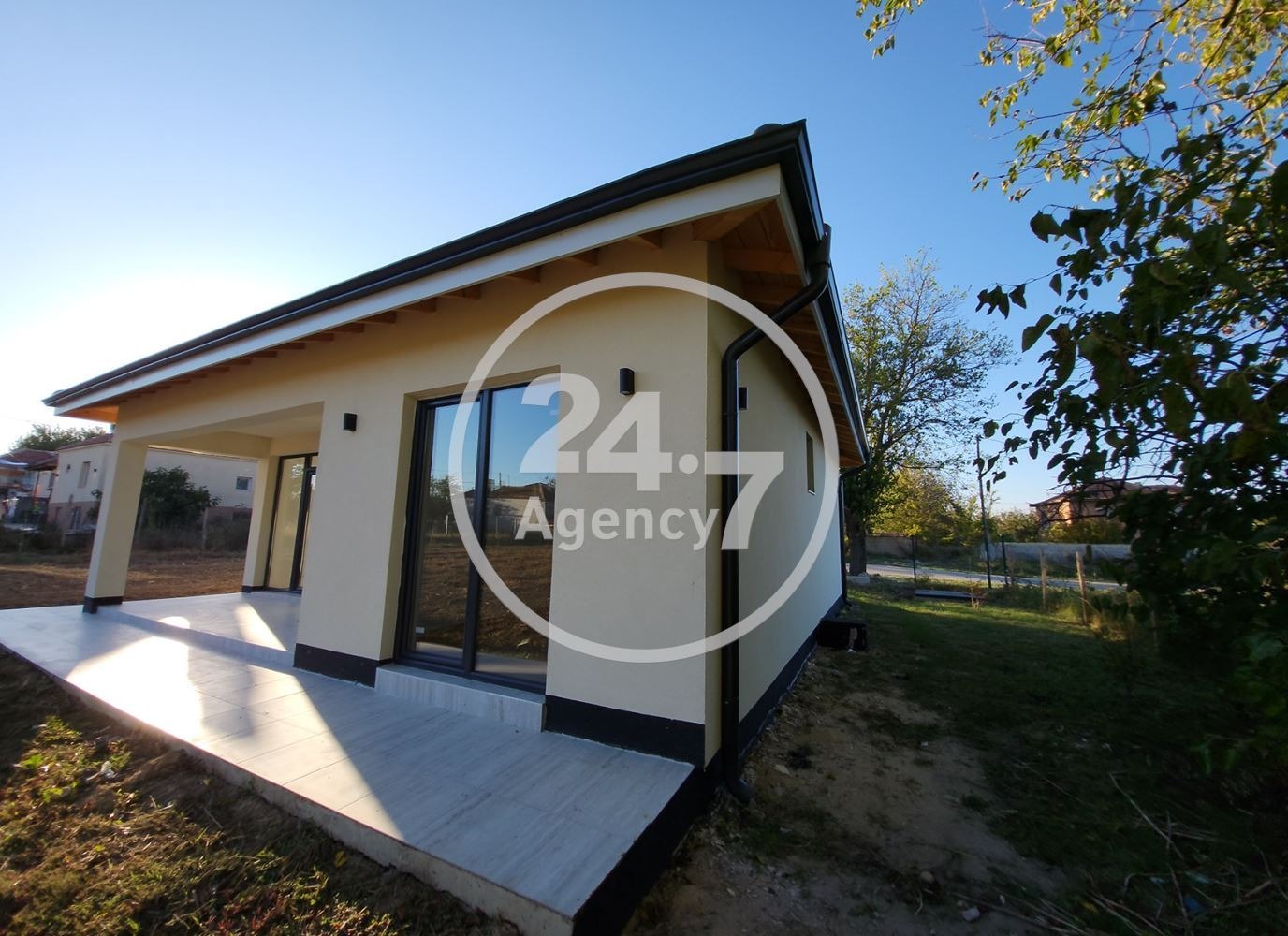 Продава КЪЩА, с. Венелин, област Варна, снимка 2 - Къщи - 56347597