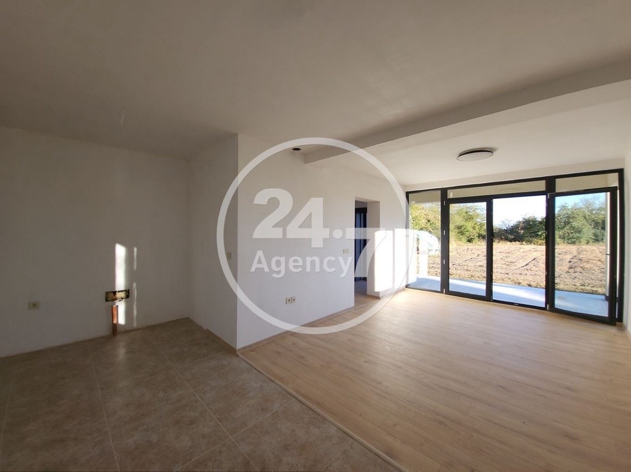 Продава КЪЩА, с. Венелин, област Варна, снимка 5 - Къщи - 56347597