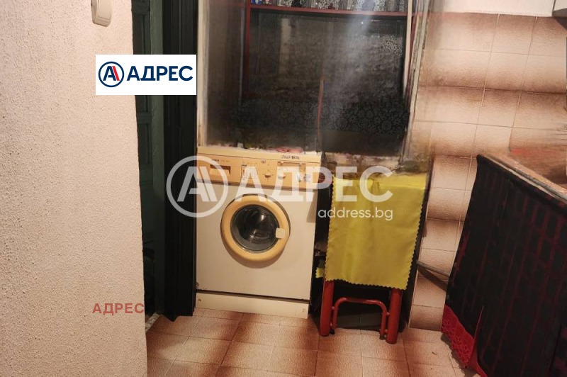 Продава КЪЩА, гр. Варна, Зимно кино Тракия, снимка 2 - Къщи - 52690421