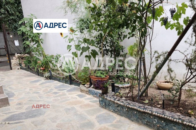 Продава КЪЩА, гр. Варна, Зимно кино Тракия, снимка 9 - Къщи - 52690421