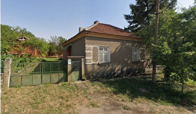 Продава КЪЩА, с. Бъзовец, област Монтана