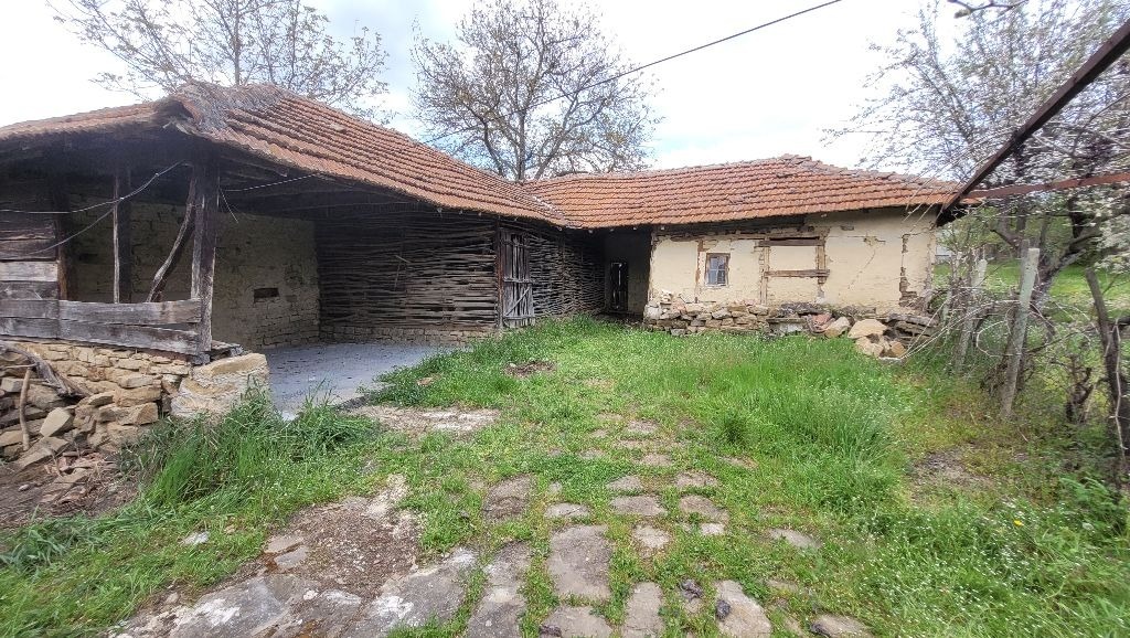 Продава КЪЩА, с. Добри дял, област Велико Търново, снимка 14 - Къщи - 54273462