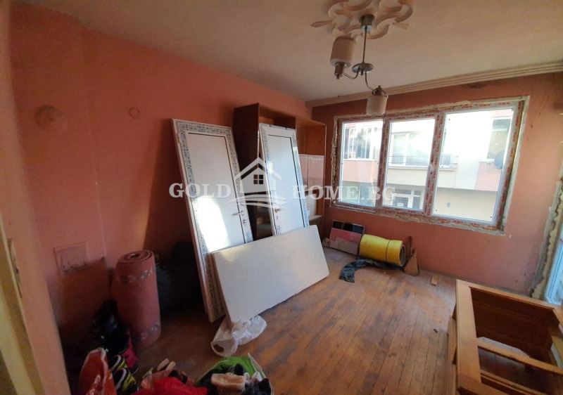 De vânzare  3 dormitoare Plovdiv , Ciuciuc Parij , 125 mp | 69268726 - imagine [3]