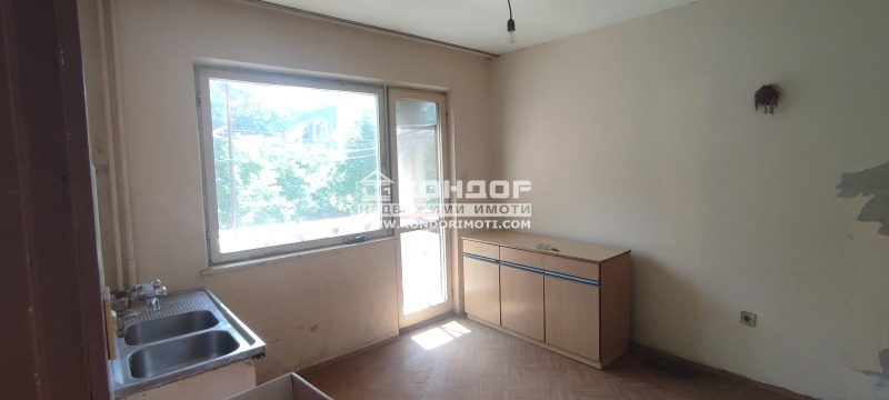 Te koop  3+ slaapkamer Plovdiv , Christo Smirnenski , 98 m² | 20659646 - afbeelding [2]