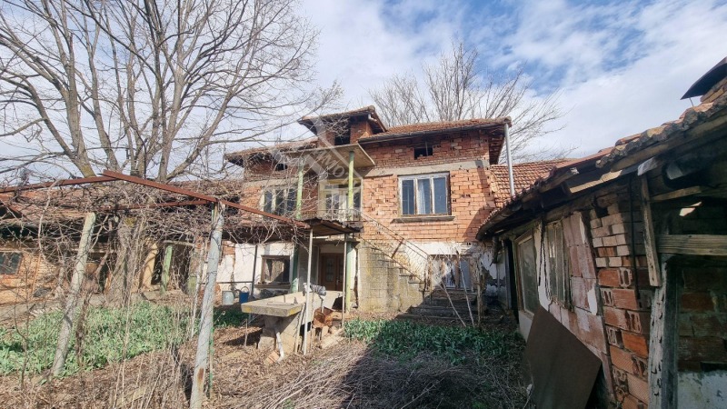 Продава  Къща област Велико Търново , с. Сломер , 120 кв.м | 60637919