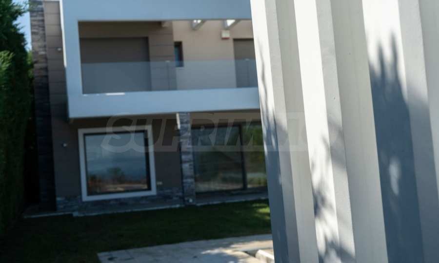 Продава ВИЛА, Извън страната, област Извън страната, снимка 2 - Вили - 51239035