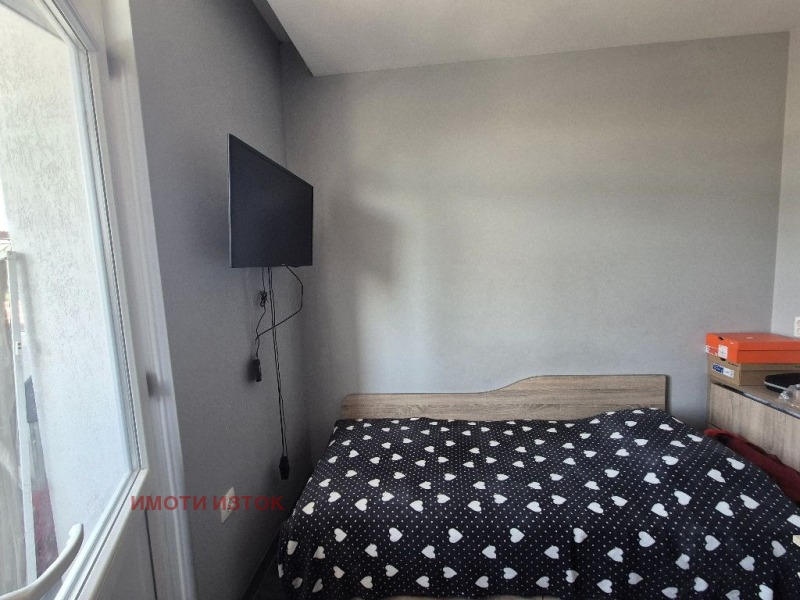 Продава  4-стаен град Перник , Изток , 103 кв.м | 45471844 - изображение [12]