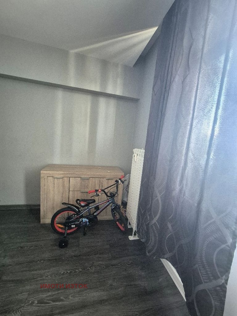 Продава  4-стаен град Перник , Изток , 103 кв.м | 45471844 - изображение [16]
