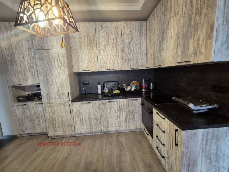Продава  4-стаен град Перник , Изток , 103 кв.м | 45471844 - изображение [3]