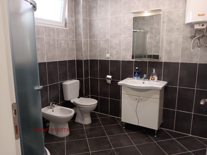 Продава ЕТАЖ ОТ КЪЩА, гр. Пловдив, Център, снимка 11 - Етаж от къща - 52489328