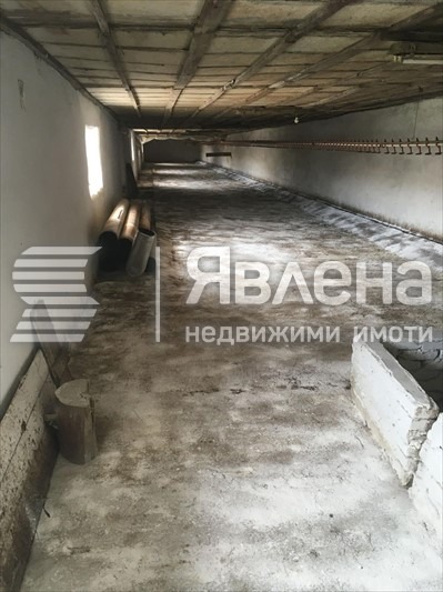Продава ПРОМ. ПОМЕЩЕНИЕ, с. Чоба, област Пловдив, снимка 2 - Производствени сгради - 54745239