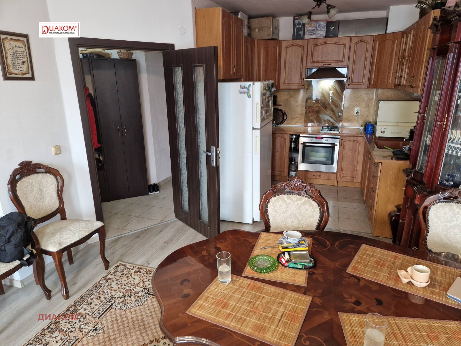 Продава 3-СТАЕН, гр. Бургас, Пети километър, снимка 2 - Апартаменти - 51046258