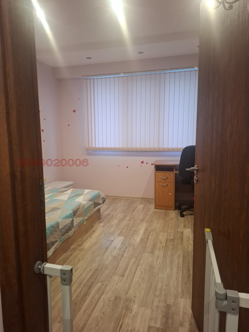 Продава 3-СТАЕН, гр. Разград, Орел, снимка 2 - Апартаменти - 53591056