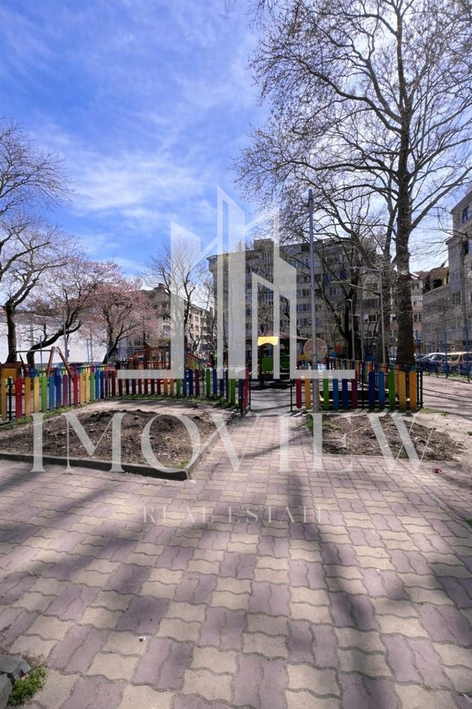 Продава 3-СТАЕН, гр. Варна, Лятно кино Тракия