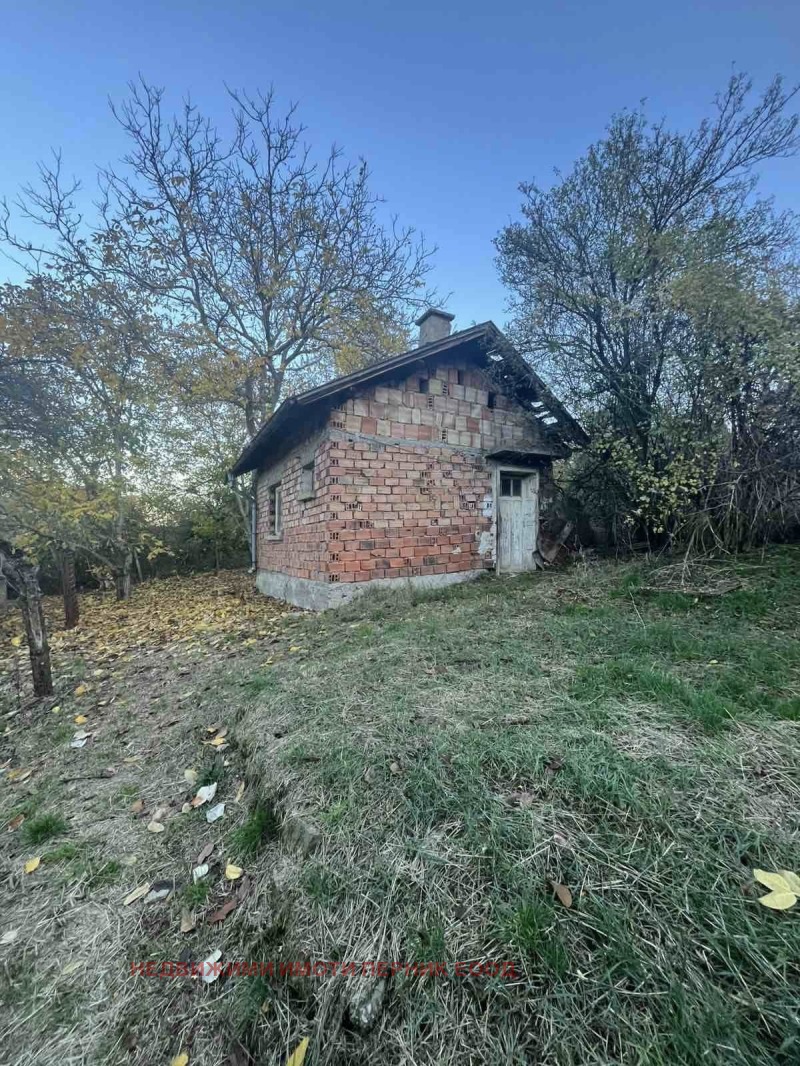Продава КЪЩА, с. Кондофрей, област Перник, снимка 6 - Къщи - 52301871
