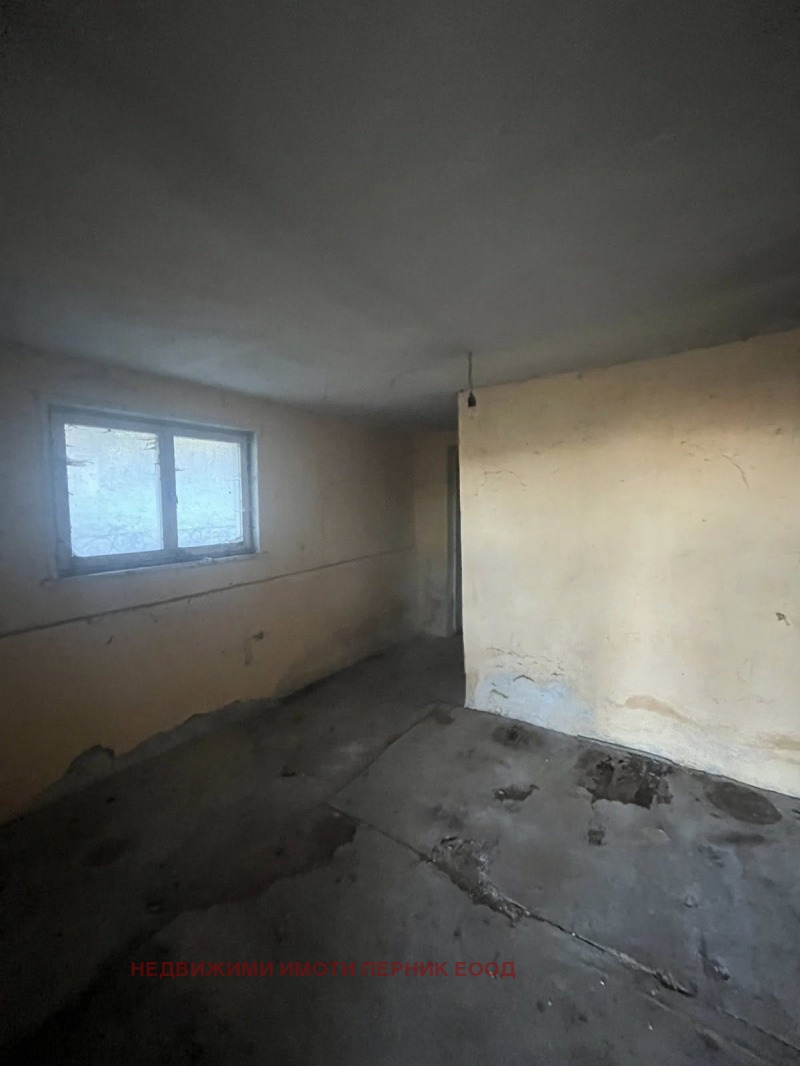 Продава КЪЩА, с. Кондофрей, област Перник, снимка 13 - Къщи - 52301871