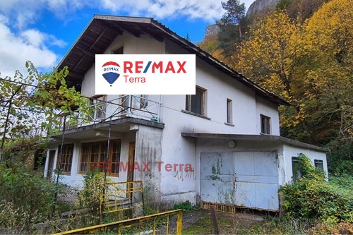 Продава ВИЛА, гр. Тетевен, област Ловеч
