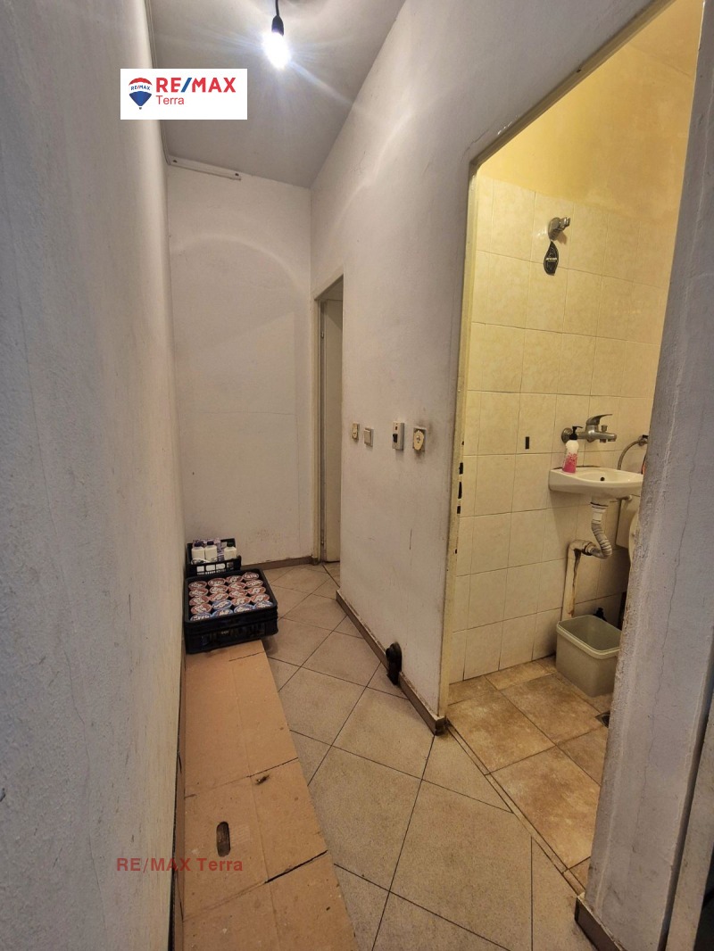 Продава МАГАЗИН, гр. Тетевен, област Ловеч, снимка 11 - Магазини - 52141506