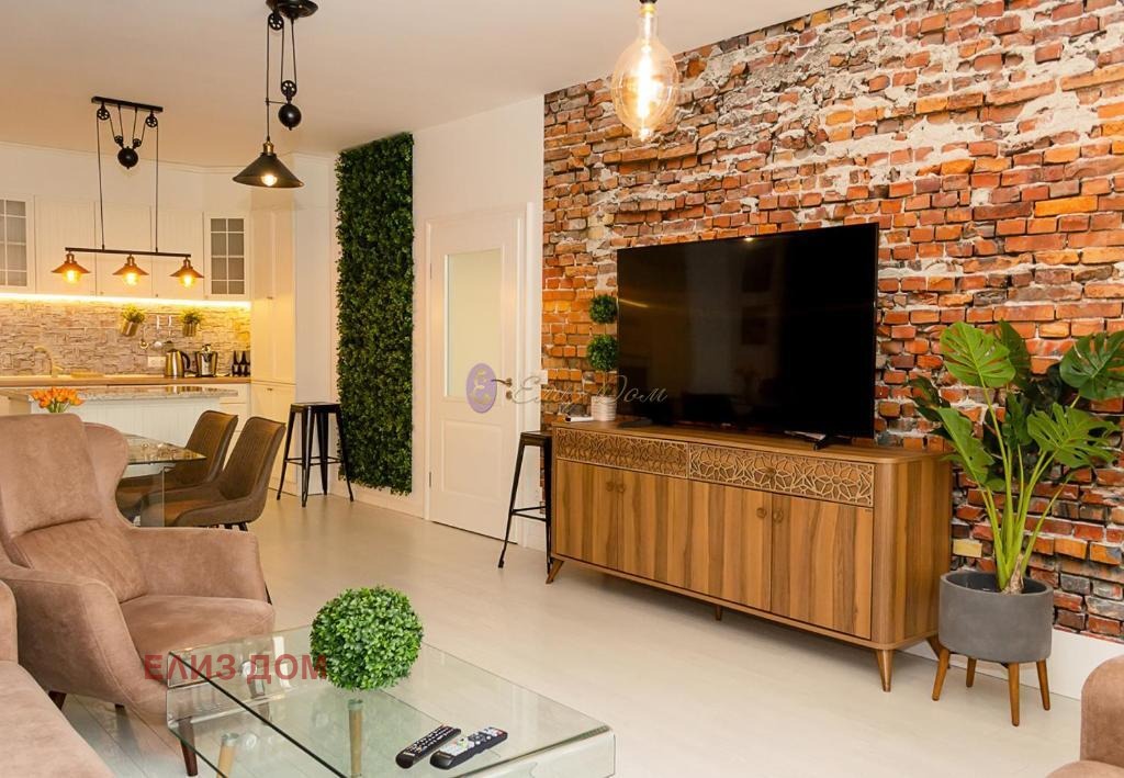 Продава 3-СТАЕН, гр. Варна, Гръцка махала, снимка 2 - Апартаменти - 52120200