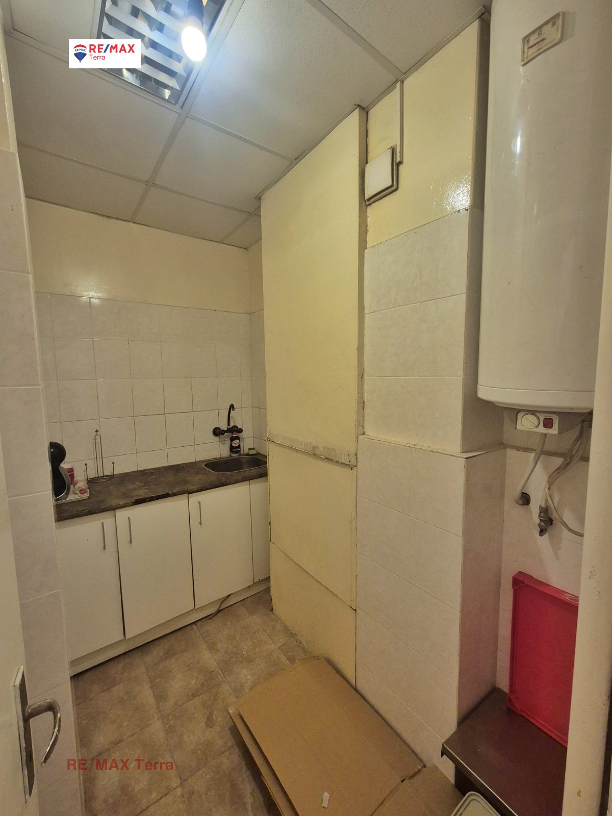 Продава МАГАЗИН, гр. Тетевен, област Ловеч, снимка 11 - Магазини - 52141506