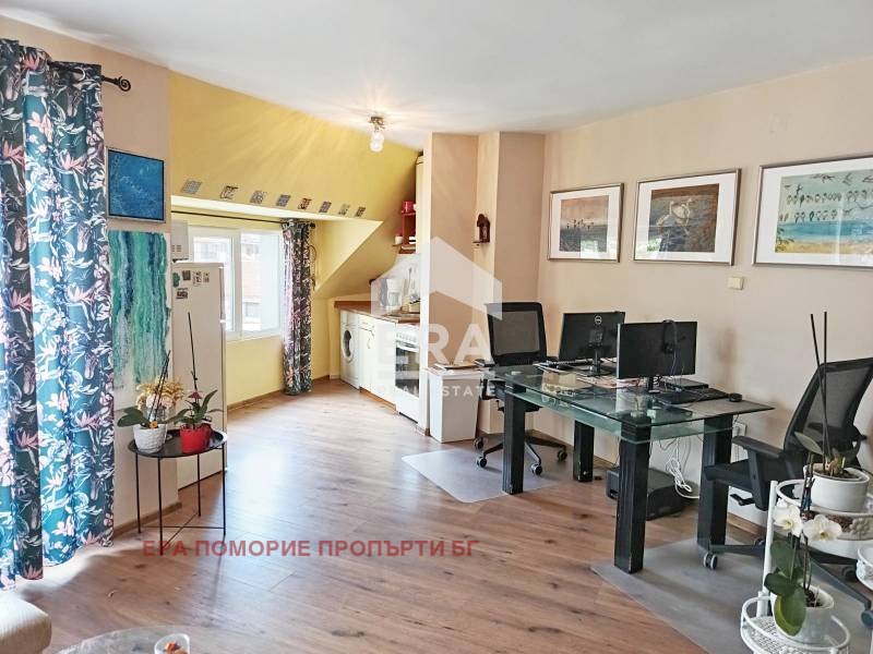 En venta  2 dormitorios región Burgas , Pomorie , 102 metros cuadrados | 36545706 - imagen [4]