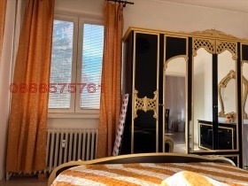 Продава 3-СТАЕН, гр. София, Център, снимка 2