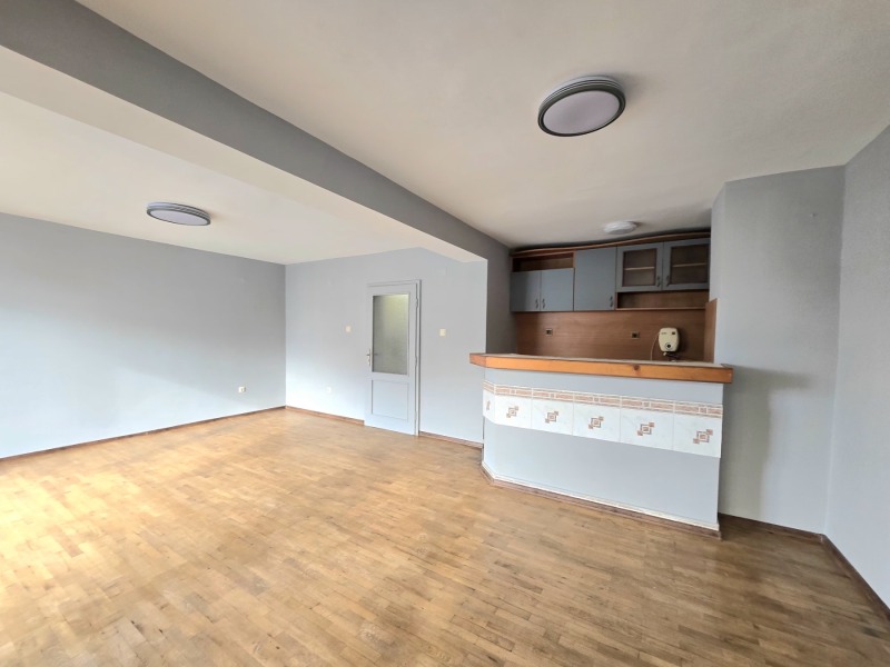 Продава 3-СТАЕН, гр. Варна, Зимно кино Тракия, снимка 3 - Апартаменти - 52648404