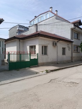 Casa Țentâr, Dobrici