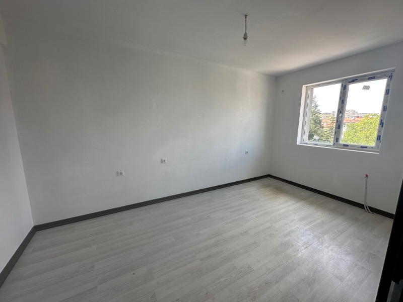 Na sprzedaż  2 sypialnie Szumen , Dobrudżanski , 70 mkw | 98160783 - obraz [2]