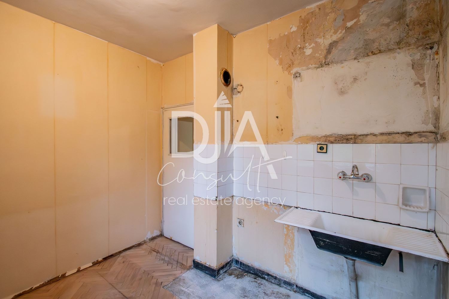 Продава 4-СТАЕН, гр. София, Красно село, снимка 15 - Апартаменти - 56530027